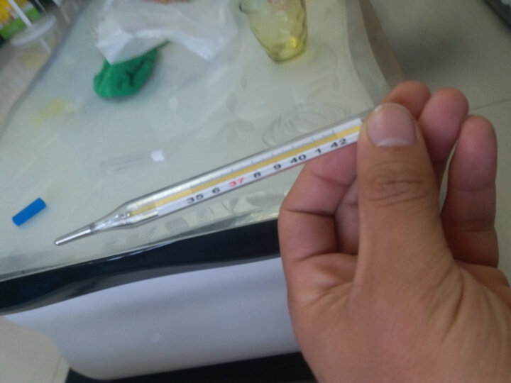 温度计发烧38图片真实,体温计38.2真实图片 鱼跃体温计 水银腋下型玻璃体温表 大字水银体温计 棉签100支 晒单图
