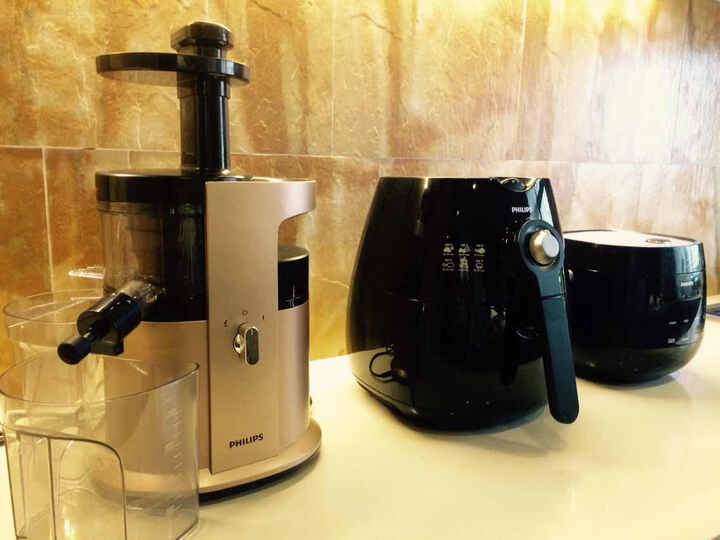 飞利浦(PHILIPS)原汁机 家用低速型可做果汁可榨汁可做纯果冰激凌慢汁机 HR1884/00 晒单图