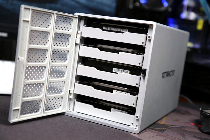 YottaMaster 多盘位磁盘阵列柜USB3.0硬盘柜 全铝SATA串口笔记本外接RAID四盘位硬盘盒 银PS400RU3 晒单图