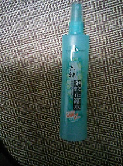 六神驱蚊花露水180ml--香味好闻,清洁舒适