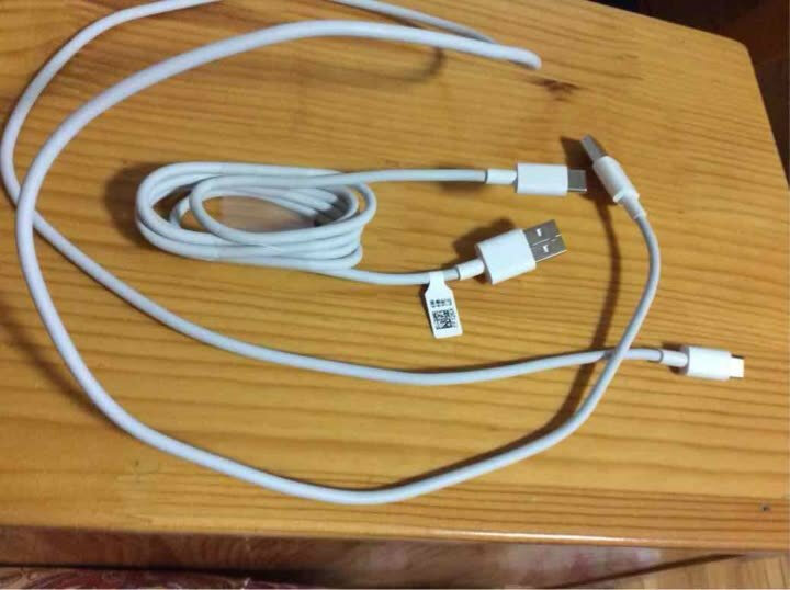 华为(HUAWEI)荣耀原装1.5m多彩数据线USB数据线 充电线 安卓电源线AP50(白色)安卓Micro USB2.0接口通用 晒单图