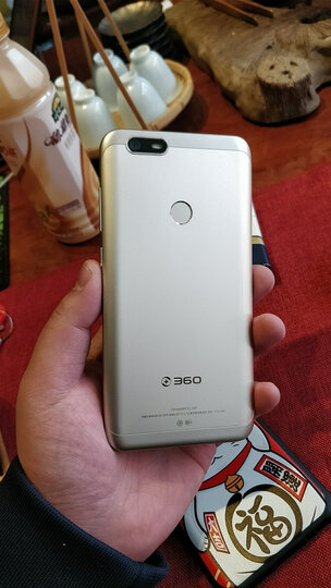 【音乐套装】360手机 N6 Lite 全网通 4GB+32GB 璀璨金 移动联通电信4G手机 双卡双待 晒单图