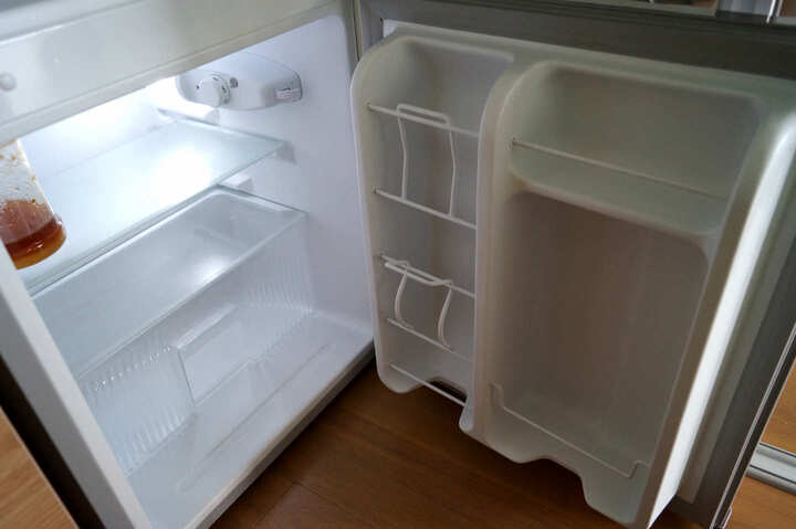 美的(Midea)88升 双门迷你小冰箱 家用冷冻冷藏 节能静音不占地(浅灰) BCD-88CM 晒单图