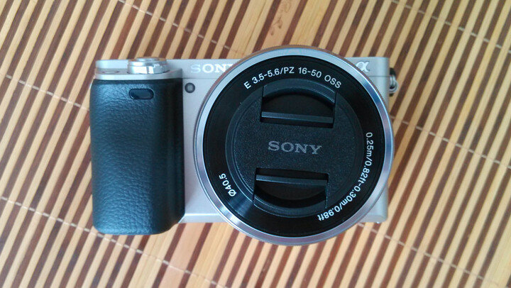 索尼(SONY)Alpha 6000L APS-C微单数码相机 标准套装 白色(SELP1650镜头 ILCE-6000L/A6000L/α6000) 晒单图