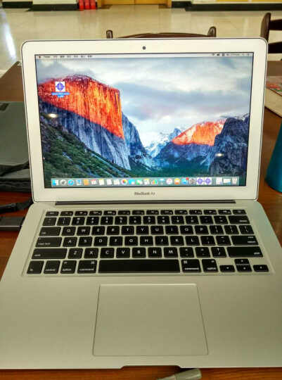 Apple MacBook Air 13.3英寸笔记本电脑 银色(