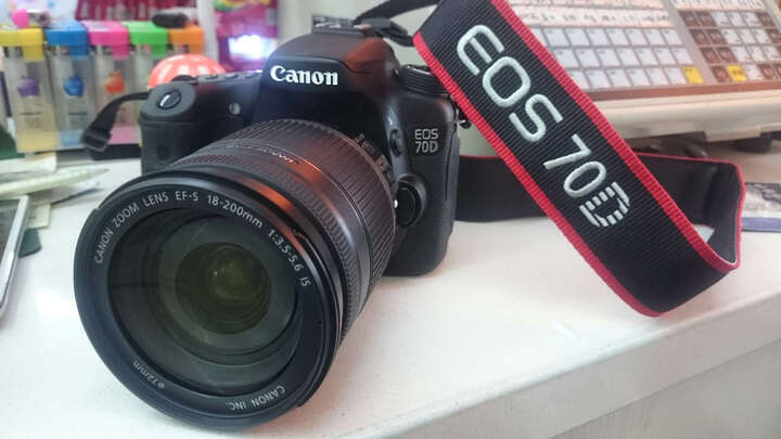 佳能(Canon) EOS 70D 单反套机 (EF-S 18-200