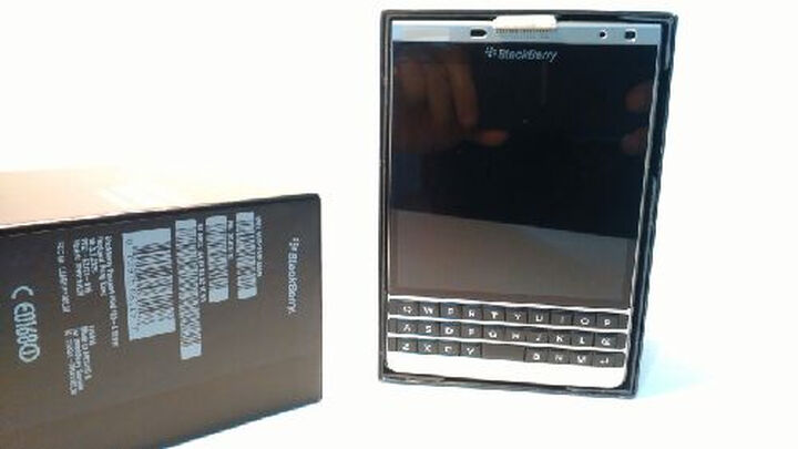 Blackberry\/黑莓 Passport 护照银色版QWERTY