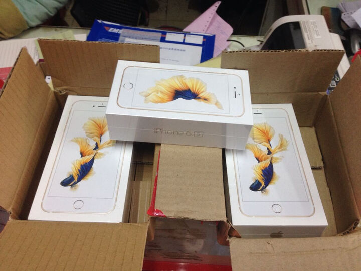 Apple iPhone 6s Plus (A1699) 64G 金色 移动联