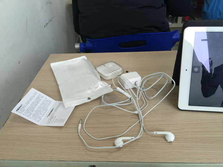 圣迪威(Sendio)iPhone手机配件套装(1A充电器