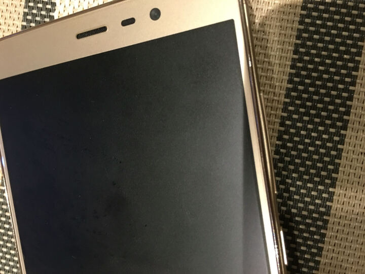 小米红米Note3:新手机,插了一下卡,没信号,返修