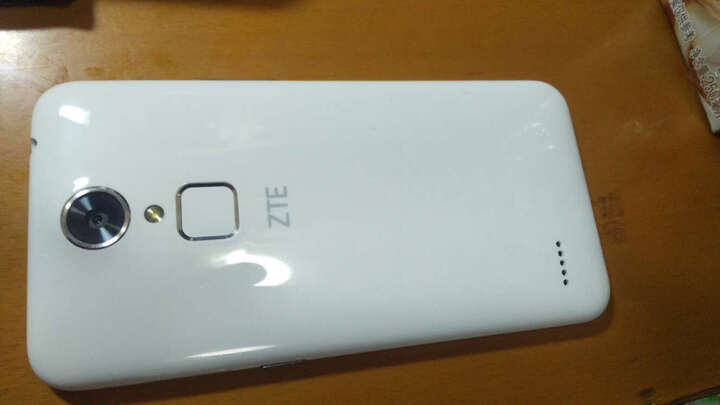 中兴 Blade A1(C880U) 16G 灵动白 移动4G手机