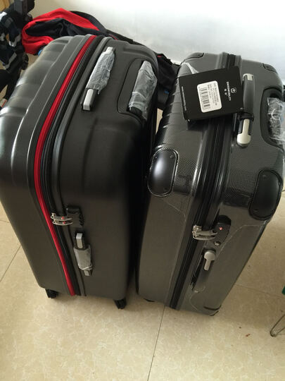 瑞士军刀威戈拉杆箱:另一款是瑞动是28箱子 像