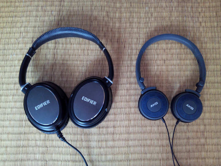 爱科技AKGK420P:先后买了漫步者H650,H85