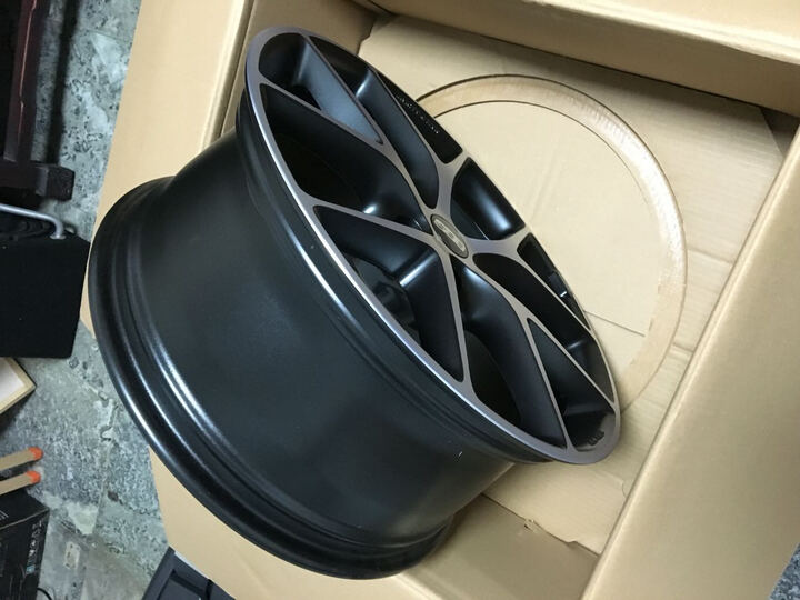 BBS SR款式轮毂 德国原装进口奥迪奔驰A/B/C/E大众高尔夫斯柯达西亚特MINI F56 8*18英寸 亚光黑色+抛光 订阅 晒单图