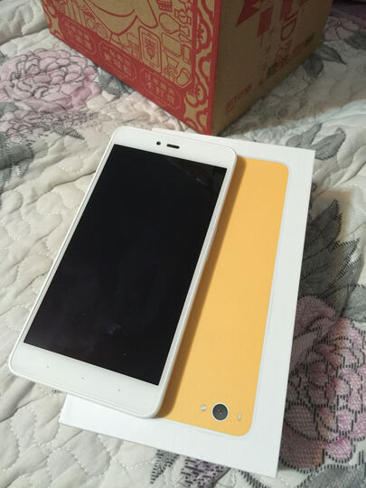 锤子坚果:外观配置啥都不用说了,挺好。唯一的