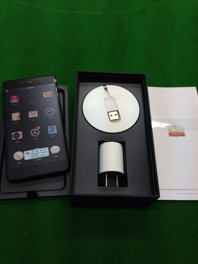 锤子 坚果 32GB 黑色 移动联通4G手机 双卡双