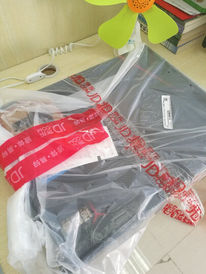 联想(Lenovo)拯救者R720 GTX1050Ti 15.6英寸大屏游戏笔记本电脑(i5-7300HQ 8G 1T+256G SSD 4G IPS 黑) 晒单图