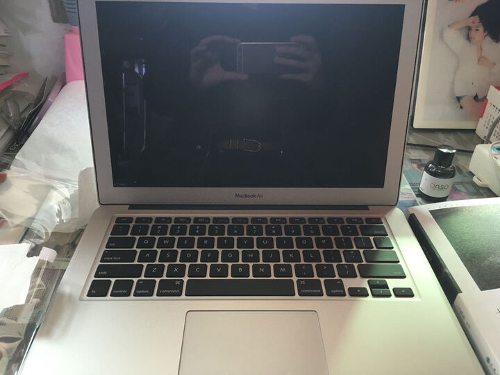 Apple MacBook Air 13.3英寸笔记本电脑 银色(