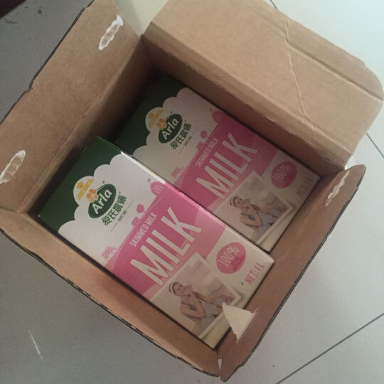 德国 进口牛奶 Arla爱氏晨曦 脱脂牛奶 1L*12 整