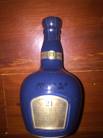 缺【侠风中国】皇家礼炮（Royal Salute）威士忌 原瓶进口洋酒（小酒办酒伴酒版） 皇家礼炮21年50ml（蓝色陶瓷瓶） 晒单图