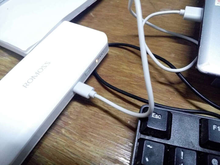 罗马仕(ROMOSS)sense4 10400mAh 超智能移