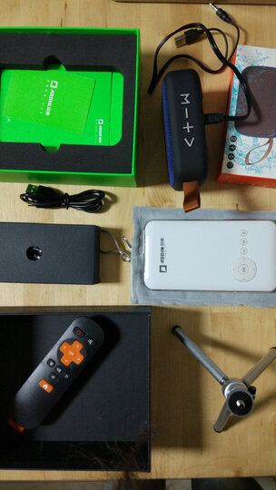 澳典 (AODIN) 微型投影仪家用办公 便携迷你手机投影机高清 M9 8G 触摸版 梯形矫正 高清输出 官方标配 晒单图