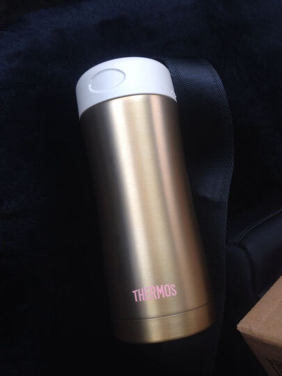 膳魔师保温杯:我以前买过一个一摸一样的.那个