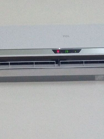 F33-I 小1匹 壁挂式电辅型定频家用冷暖空调 白