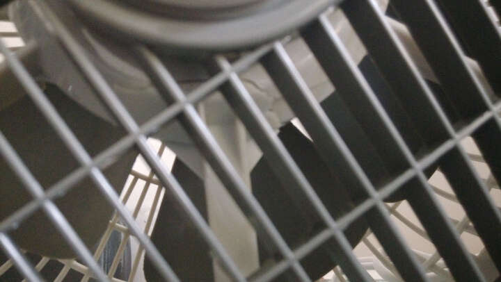 YT25-1102 电风扇\/台式转页扇(灰色)--我TM不说