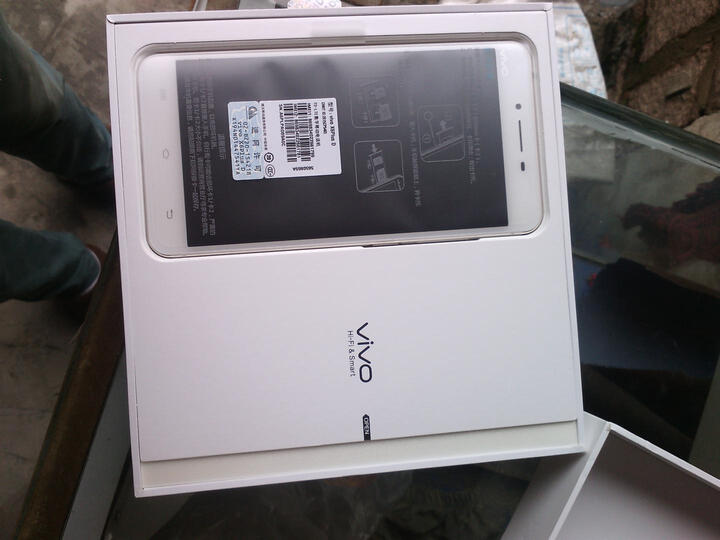 vivoX6Plus:京东给力,隔日到达,货到付款,外包