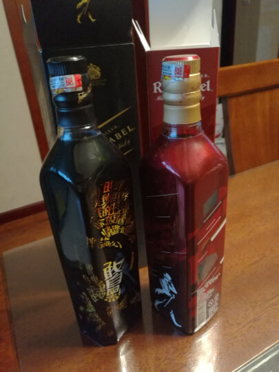 尊尼获加（Johnnie Walker）洋酒 威士忌 红方 红牌敢红瓶限量版 调配型苏格兰威士忌 700ml 晒单图