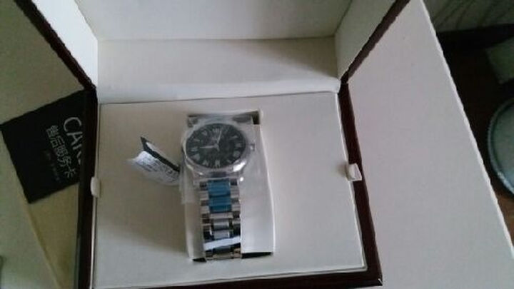 浪琴机械男士手表:应该是正品相信京东。回来