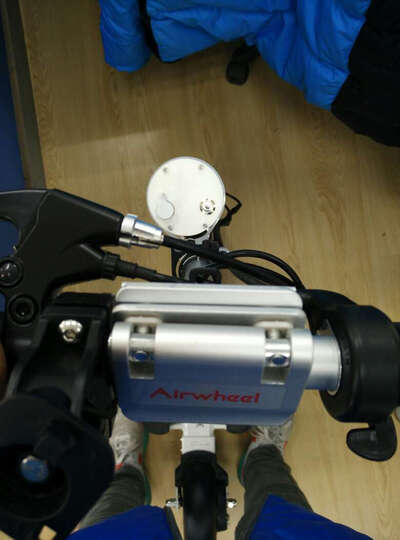 Airwheel 爱尔威电动滑板车 锂电池折叠迷你电动车 城市便携电瓶车 Z3 15-20KM 晒单图