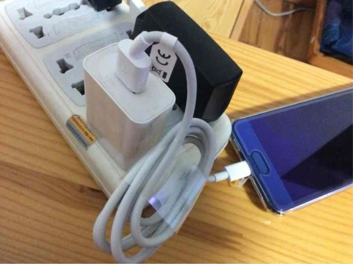 华为(HUAWEI)荣耀原装1.5m多彩数据线USB数据线 充电线 安卓电源线AP50(白色)安卓Micro USB2.0接口通用 晒单图