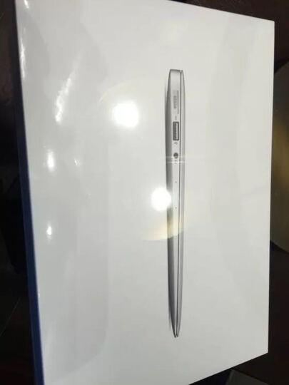 Apple MacBook Air 11.6英寸笔记本电脑 银色(
