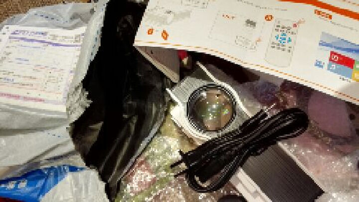 优丽可(UNIC)新款UC40+\/UC46家用LED微型投