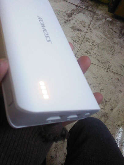 0000毫安移动电源充电宝--不错不错。快递员也