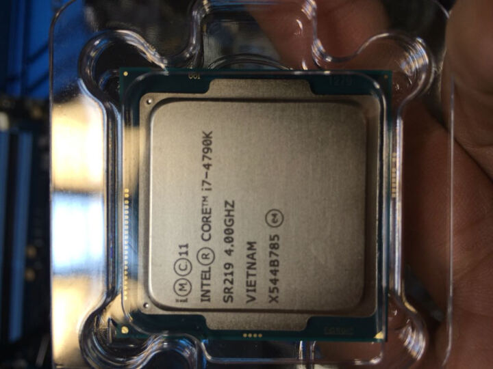 英特尔(Intel)酷睿四核 i7-4790k 1150接口 盒装