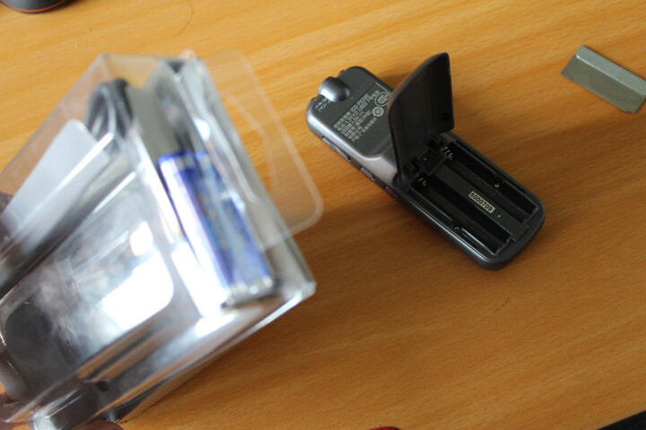 索尼(SONY) ICD-PX240 数码录音笔 4G 黑色--