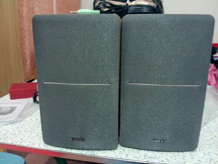 漫步者(EDIFIER) R1200TII 300元内最强悍书架