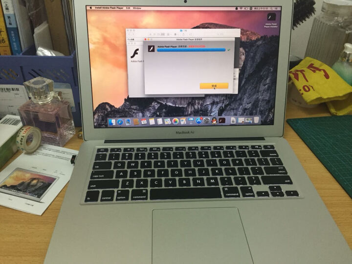 Apple MacBook Air 13.3英寸笔记本电脑 银色(