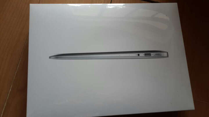 Apple MacBook Air 13.3英寸笔记本电脑 银色(