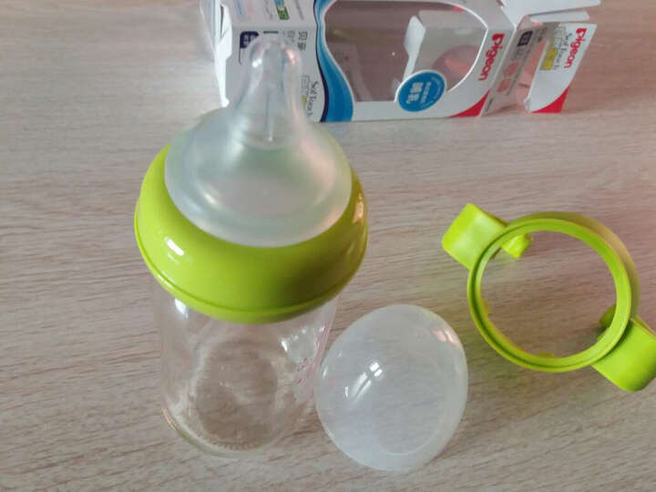 贝亲(Pigeon)宽口径玻璃奶瓶 160ml AA72(绿色