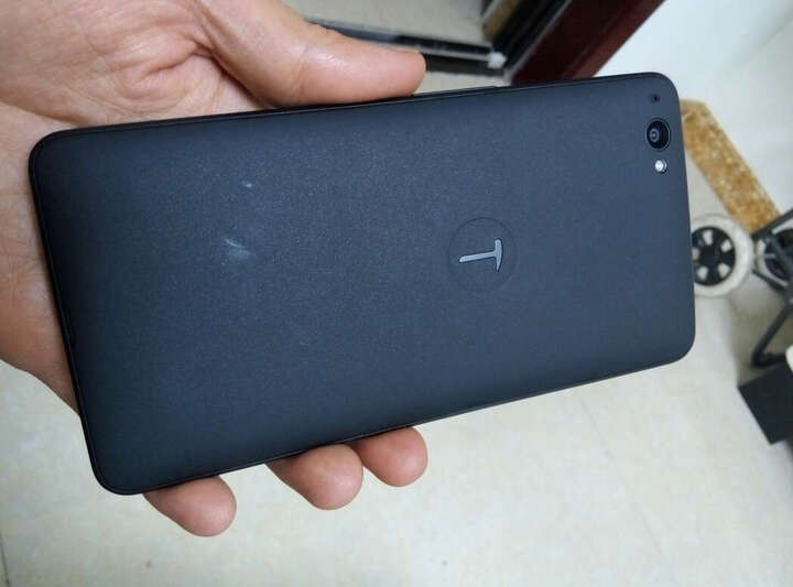 锤子 坚果 16GB 黑色 移动联通4G手机 双卡双