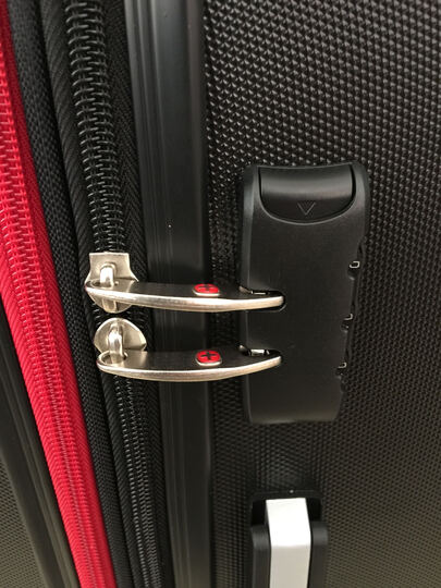 瑞士军刀威戈拉杆箱:另一款是瑞动是28箱子 像