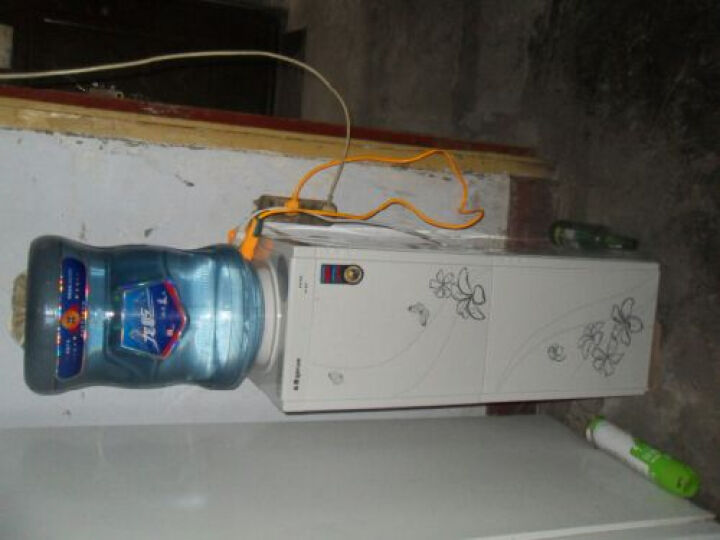 沁园（QINYUAN） YLD1460W 双门防尘 立式冷热型饮水机 晒单图