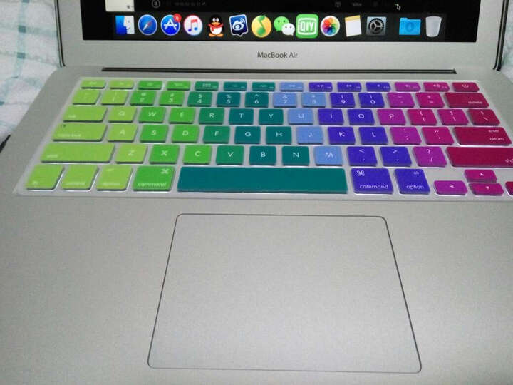 Apple MacBook Air 13.3英寸笔记本电脑 银色(