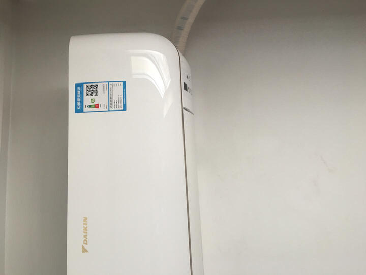 大金(DAIKIN) 大1匹 2级能效 变频冷暖 白色FTXB226TCLW 小鑫系列 空调挂机 晒单图