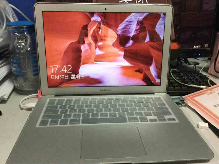 Apple MacBook Air 11.6英寸笔记本电脑 银色(