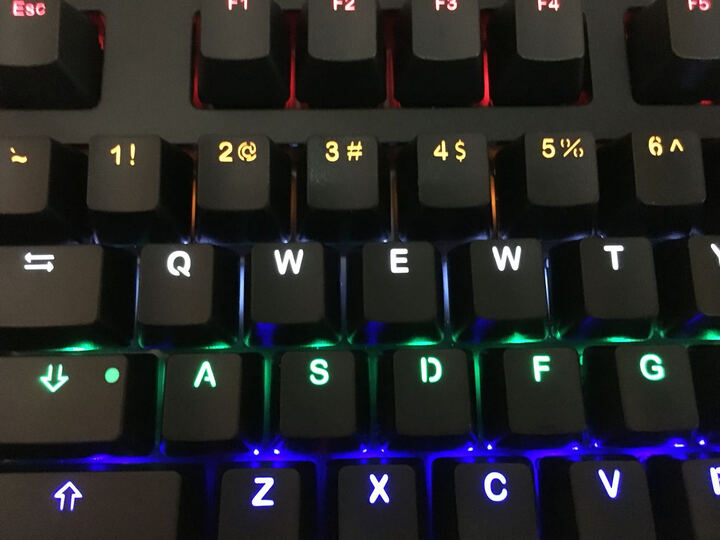 黑色--这个键帽是什么意思?有这么差?